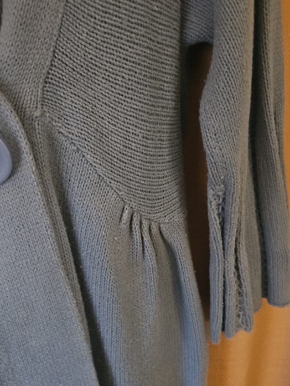 GVC Emma James Sweater - Picture 5 of 5